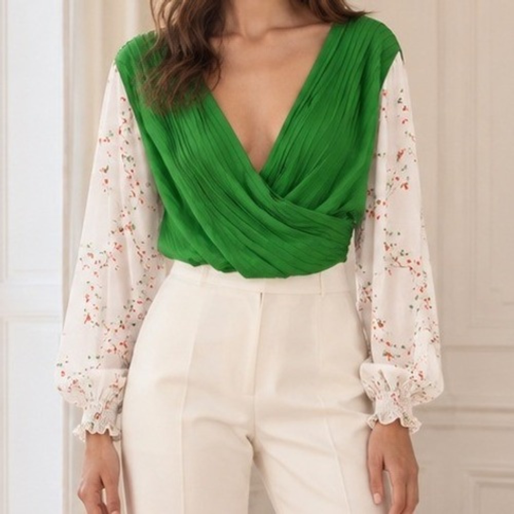S/W/F Floral Drape Wrap Blouse Green White Draped Cropped Long Sleeve Medium